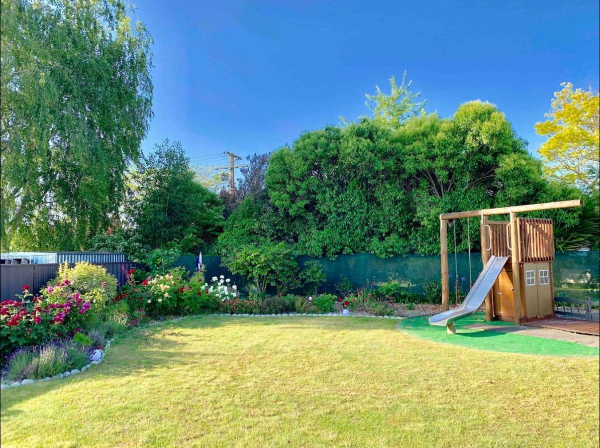 Peaceful House With Kids Playground Villa Motueka Bagian luar foto