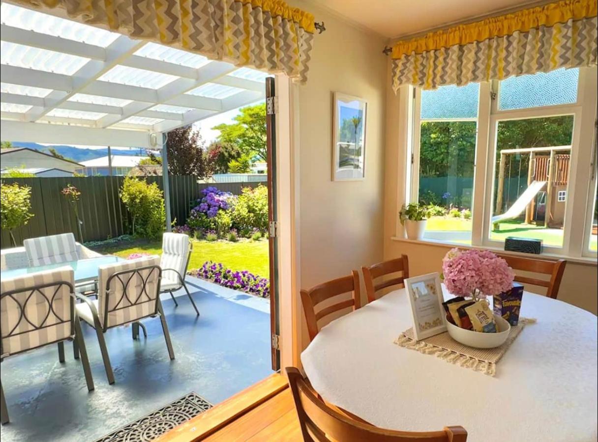 Peaceful House With Kids Playground Villa Motueka Bagian luar foto